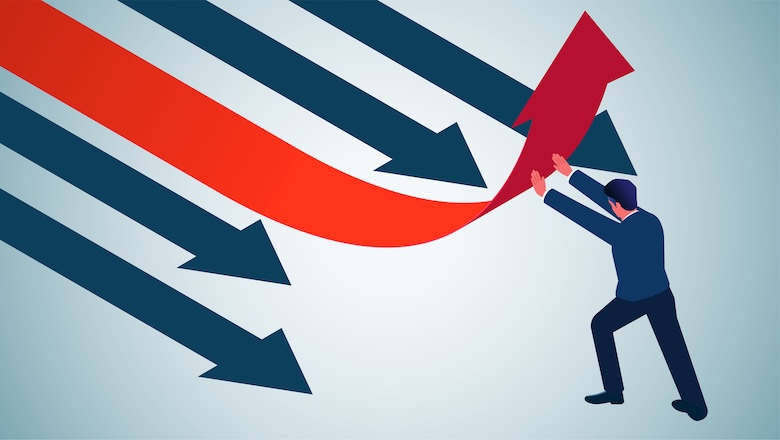 A man fighting against a current of arrows